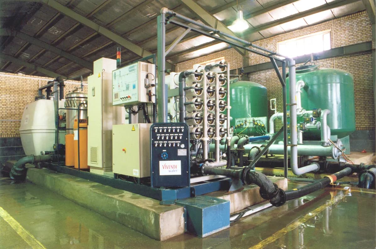 qom-10
